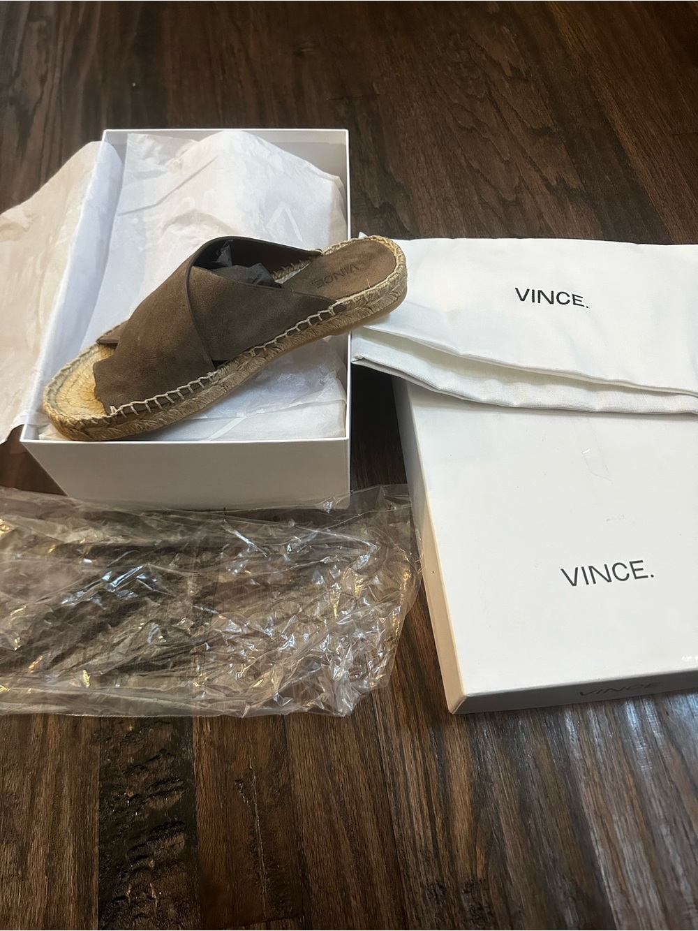 NIB VINCE Espadrilles Sandals